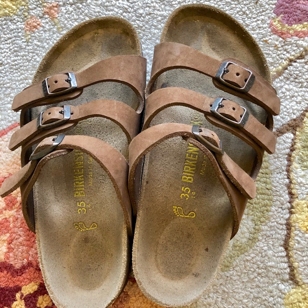 Birkenstock EUC mocha brown triple strap sandals